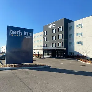 Park By Radisson Edmonton Airport Mini-hôtel