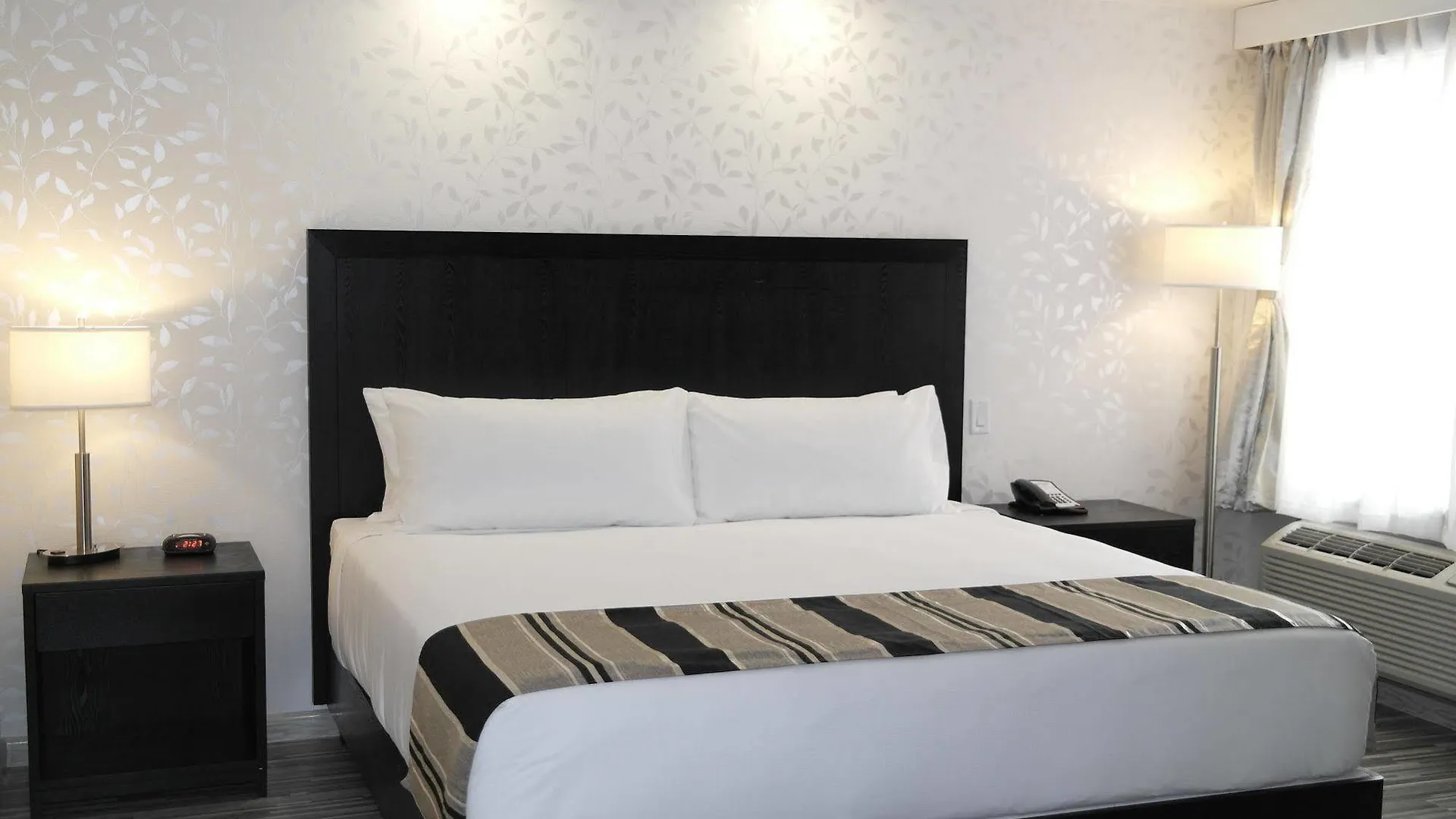 Stars Inn Leduc Hotel